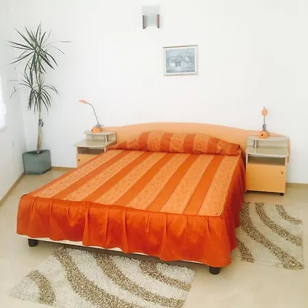 Granat 3*